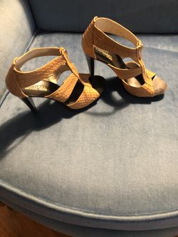 Micheal Kors high heel