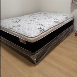 Full Size Mattress And Box Spring 