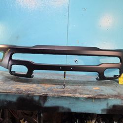 RAM REBEL 2025 FRONT BUMPER OEM