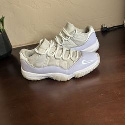 Jordan 11 Low Pure Violet 