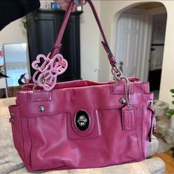 Vintage coach pink leather shoulder bag