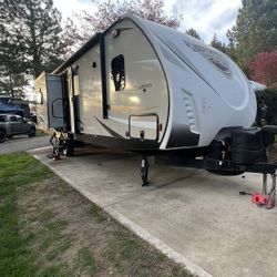 2018 Coachmen Freedom Express 
