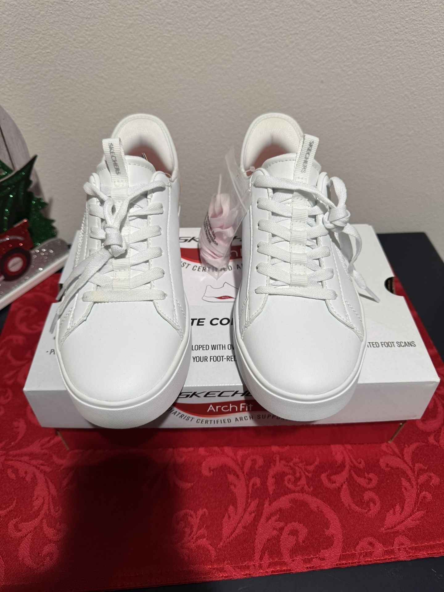 Skechers Eden LX Slip Ins Size 8.5