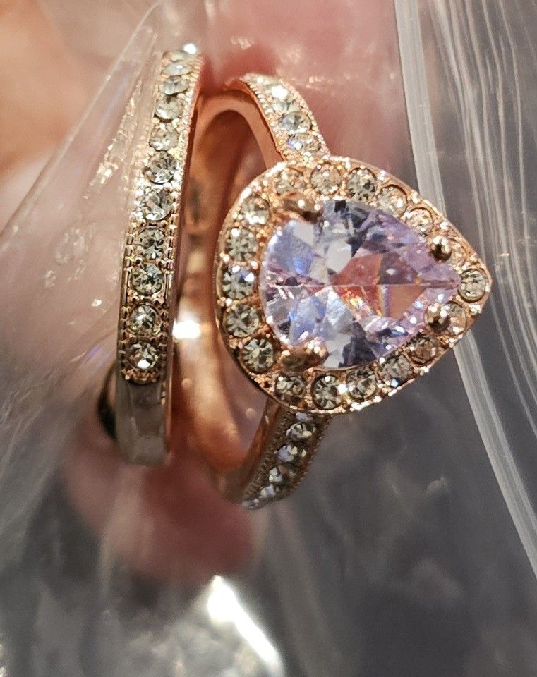 Rings, Set Of 2, Wedding Bands, Fashion Jewelry, Size 9, $15