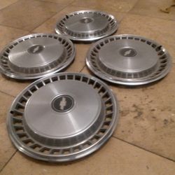 Box Chev Hub Caps