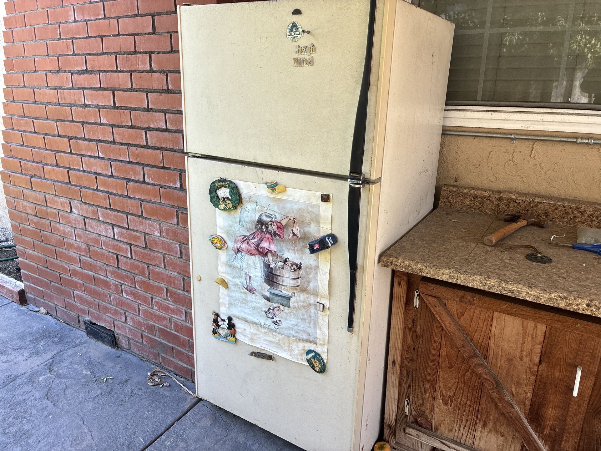Refrigerator 