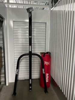 Everlast punching bag