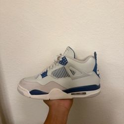 Jordan 4 Military Blue