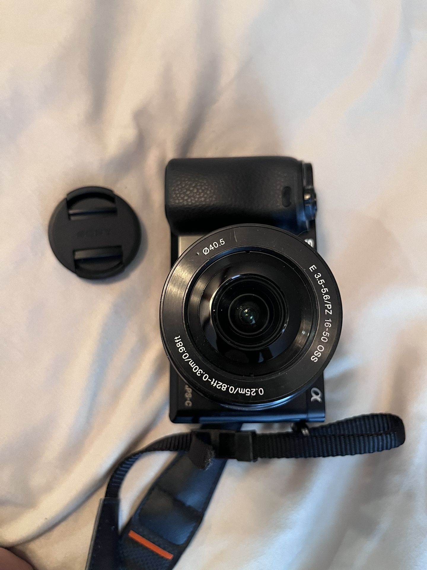 Sony 6000 Mirror less 