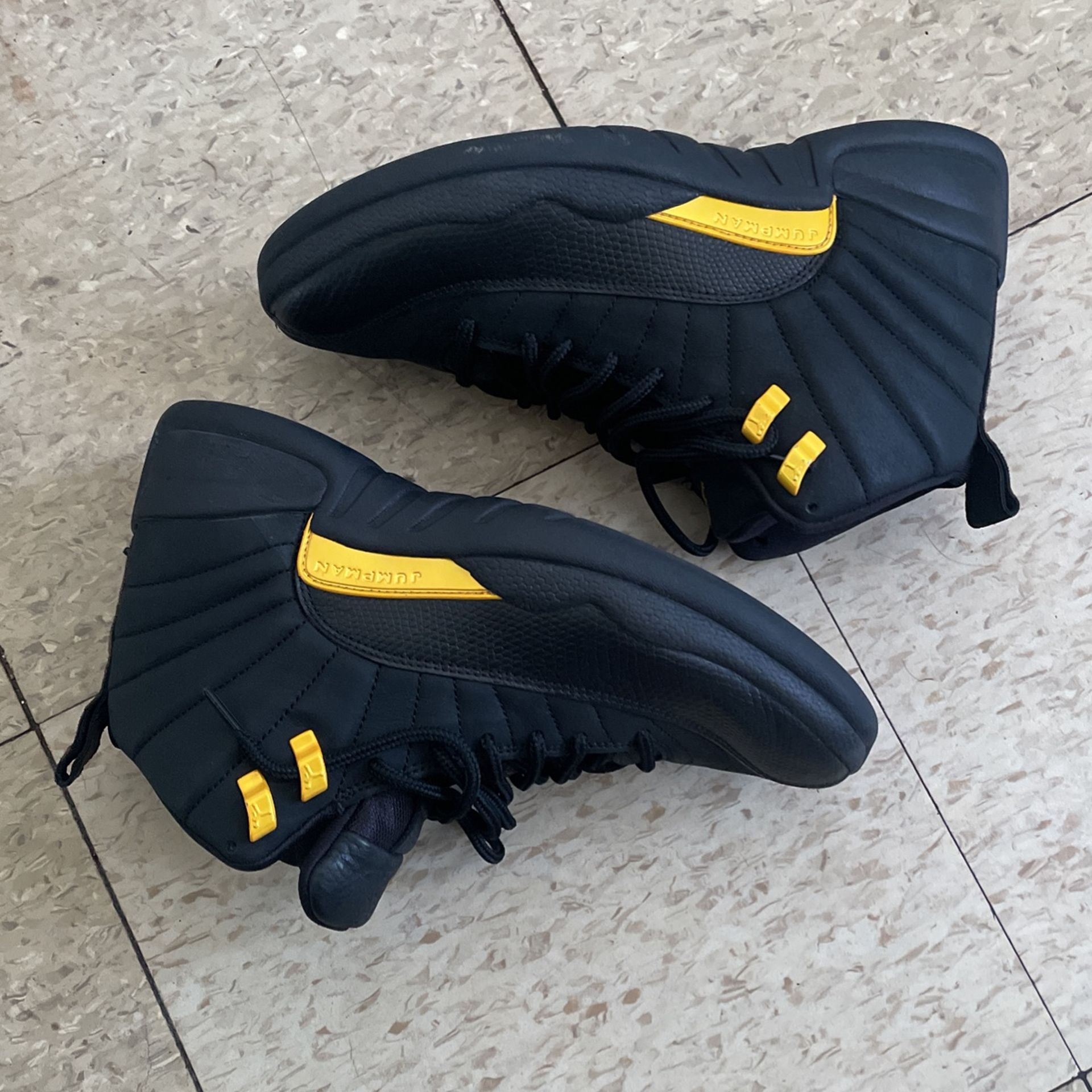 Jordan 12 Black Taxi Size 8
