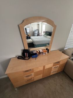 Modern Wooden Dresser with Large Mirror – Excellent Condition, Price Negotiable