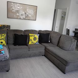 Table 100 couch for 150
