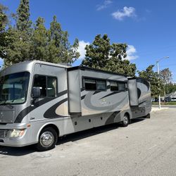 2011 Bounder.  By Fleetwood.