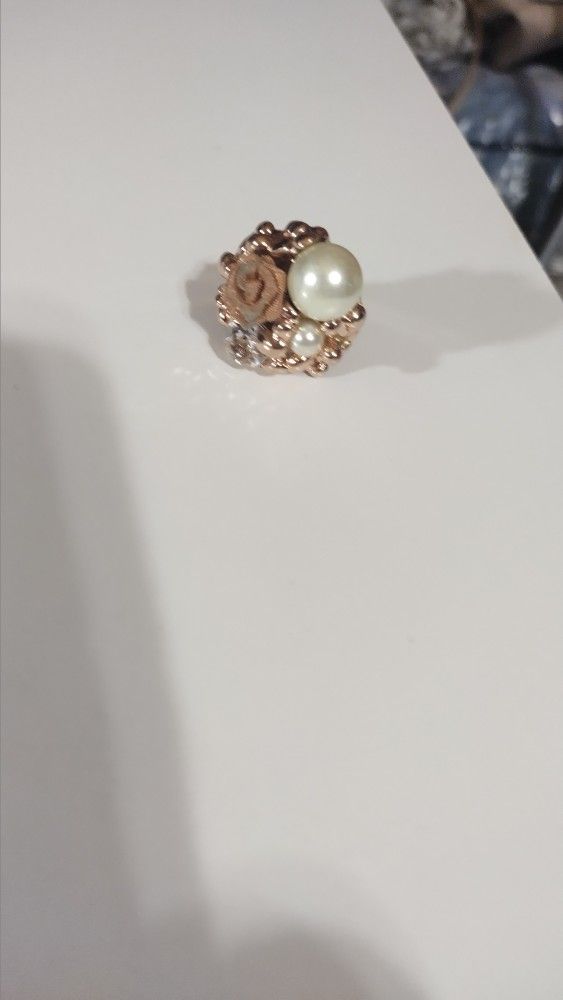 Women's Big White Stone With Roses Costume Ring 