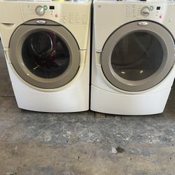 Whirlpool Set Of Washer And Dryer 