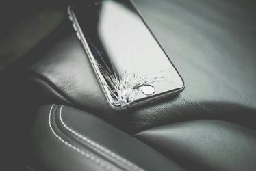 IPHONE 6S PLUS BROKEN SCREEN