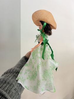 green emerald velvet dress Amazon.com: Hollywood Legends Collection Barbie Doll Scarlett O'Hara in  Green Drapery Dress : Toys & Games