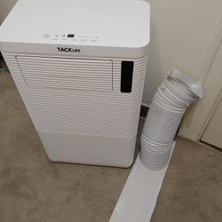 Portable Air Conditioner Tacklife 10000 BTU with remote and accessories