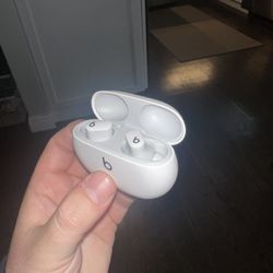 Beats Studio Buds