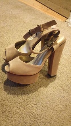 Beige nude heels