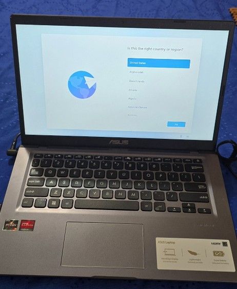 Asus Vivibook 14" AMD Ryzen 3-3250U AMD Radeon Graphic card 8 GB RAM 128GB NVme  Wins 11 like NEW