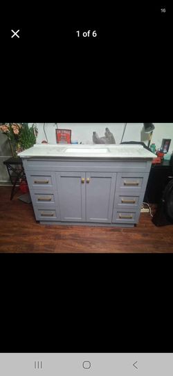 Brand new 48 inch bathroom Vanity With Sink IN BOX