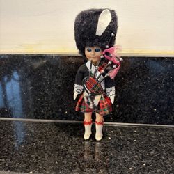Vintage 1960's Scottish Guard w/Bagpipes Doll Souvenir Celluloid-Plastic 6.5”