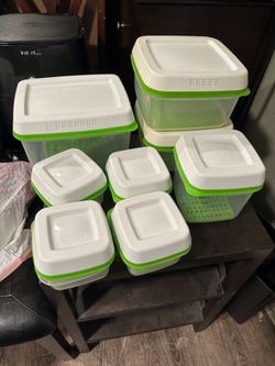 Storage containers