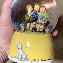 Hummel Musical Water Globe “follow The Leader”