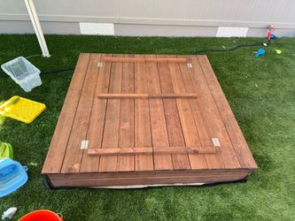 Sandbox with new sand!