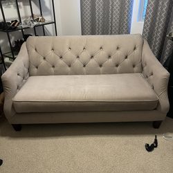 Tufted Living Spaces Love Seat
