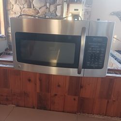  Microwave Oven