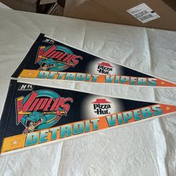 2 IHL Detroit Vipers Vintage Defunct Pizza Hut WinCraft Hockey Pennant 30x12