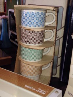Brand-new vintage coffee cups