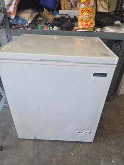 Magic chef freezer