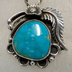 Signed Navajo Sterling Turquoise Floral Leaf Border Pendant w/ 18" Rope Chain