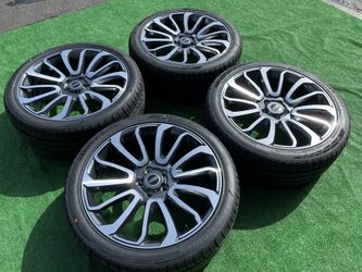 Brand New Range Rover 22 inch Wheels and Tires
