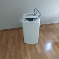 Apartment clothes washing machine