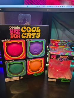 NEE-DOH JellySquish (Pink) + Teenie NEE-DOH Cool Cats (4 pack)