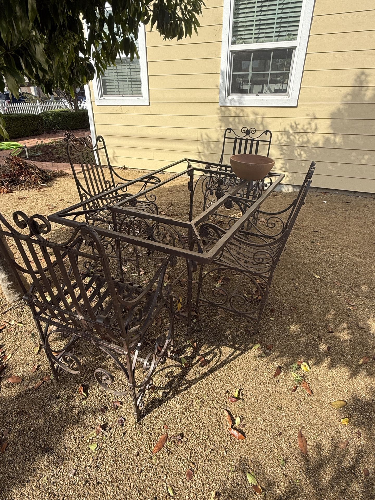 Vintage Wrought Iron Patio Dining Set β 4 Chairs + Table
