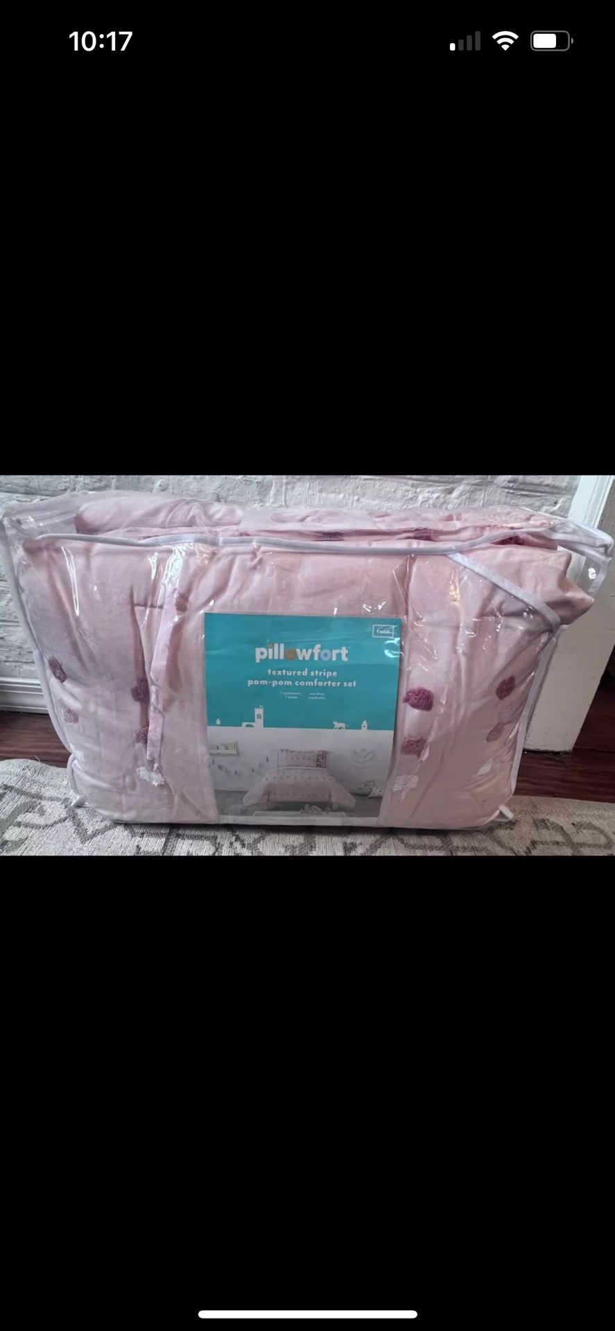 Pillowfort Pom Comforter Set in Pink - Twin