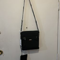 Baggallini Crossbody Purse w/ Wristlet.  New