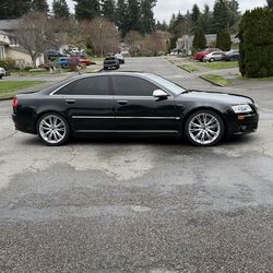 2007 Audi S8