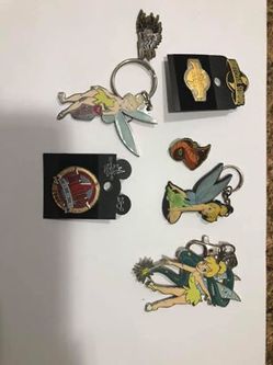 Disney pins & keychains