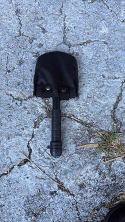 Compact camping shovel