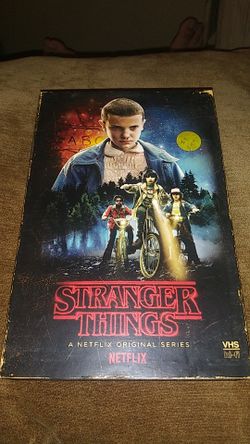 Stranger things season 1 blu ray dvd set