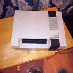 1985 Nintendo Boxes Get 