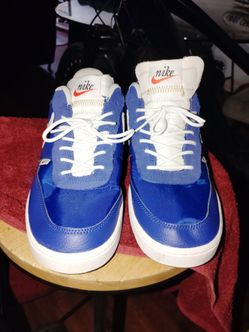Nike Blue Mid-Top Sneakers