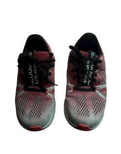 On running cloudsurfer sneakers