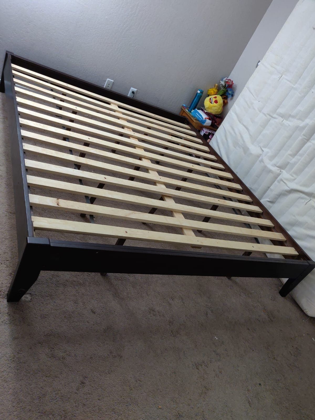 Cal king wooden bed frame 80$